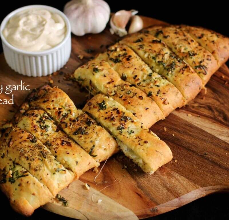 Domino’s Style Stuffed Garlic Bread Madam Recipe!